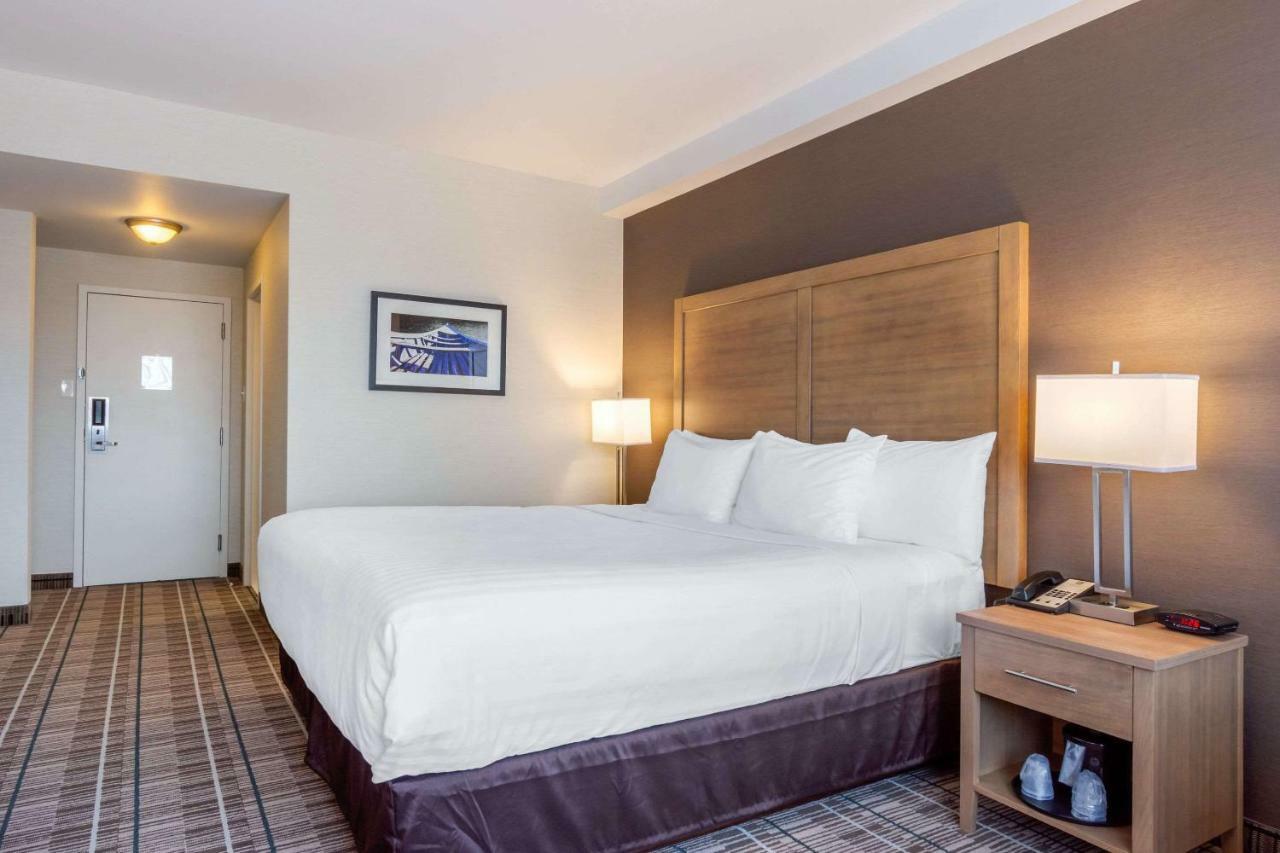 Quality Hotel Clarenville Bagian luar foto