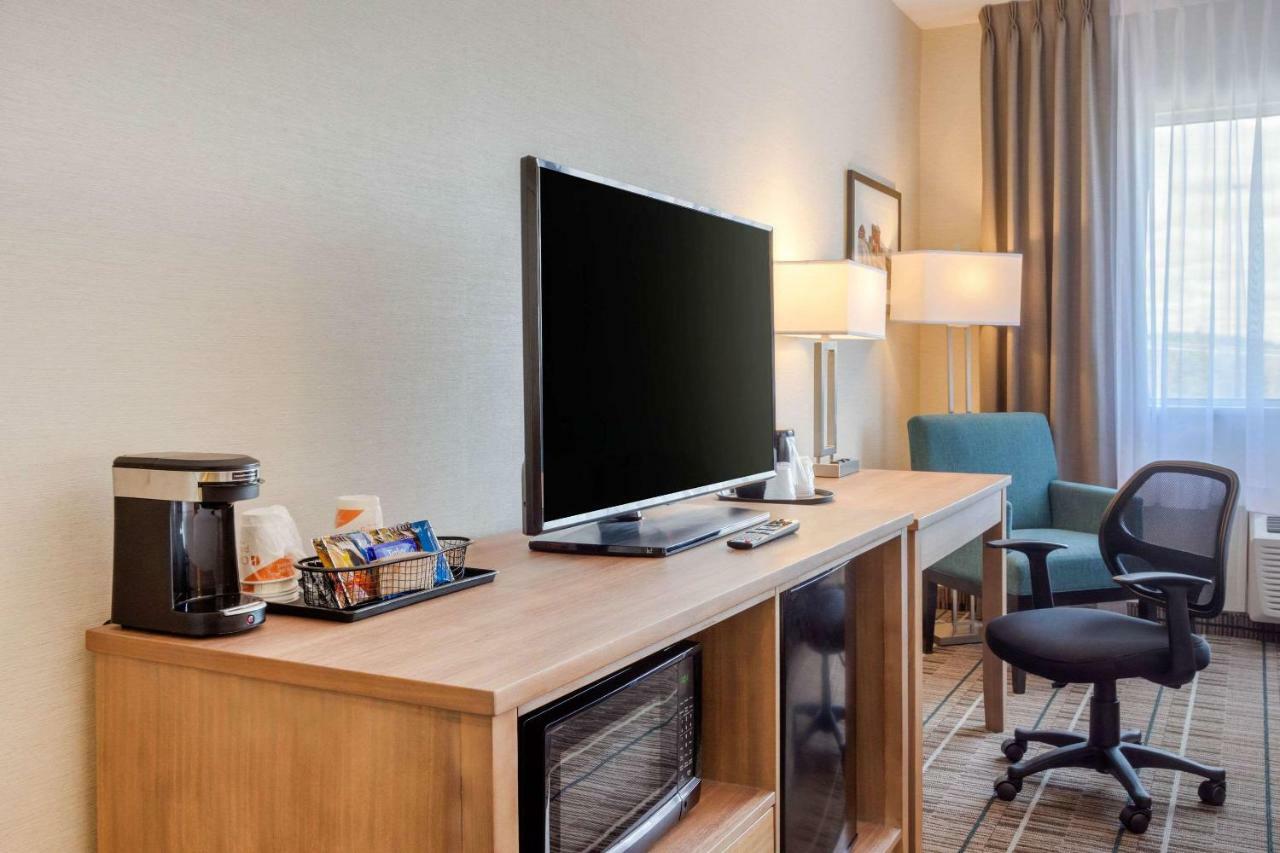Quality Hotel Clarenville Bagian luar foto